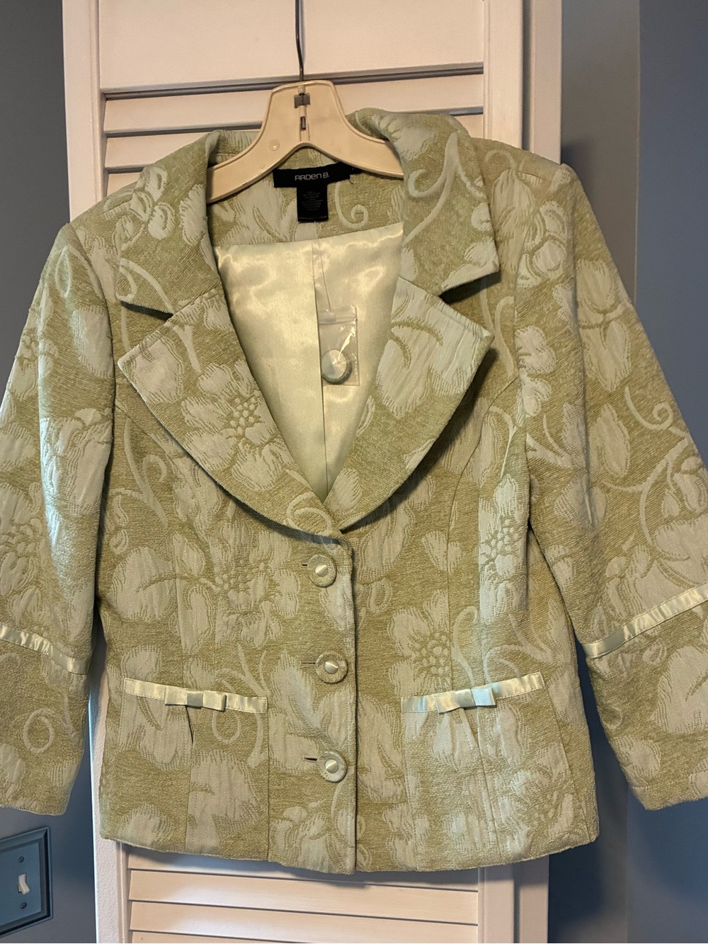 Arden B Floral Tapestry Blazer Sage‎ Green